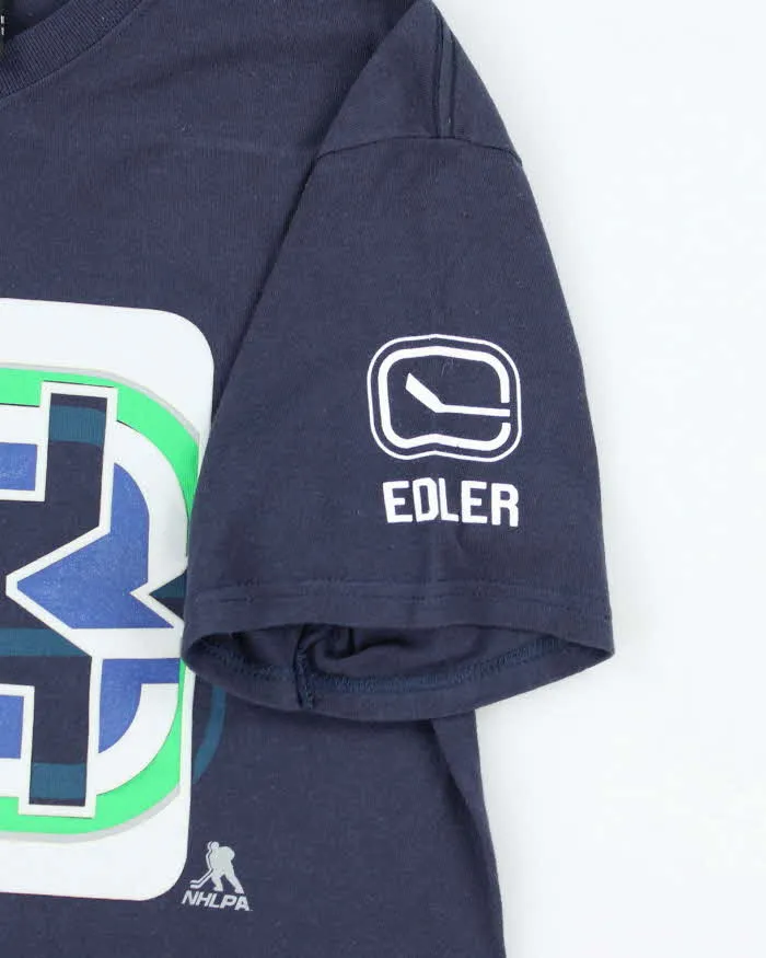 Vintage 2000's NHL 23 Graphic T-Shirt - M sold by Rokit product image thumbnail 4