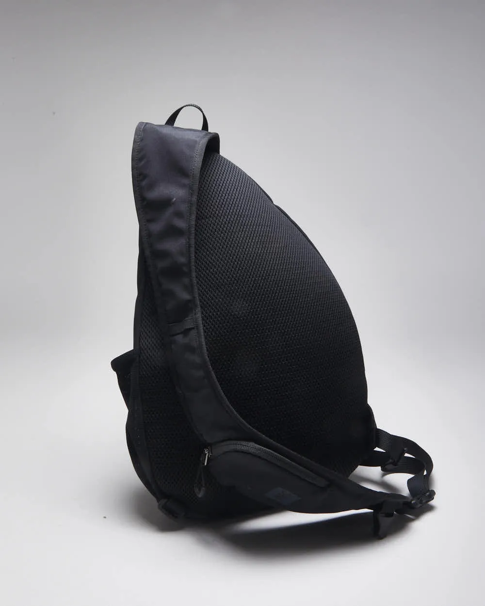 Vintage MEC Crossbody Multi Pocket Sling Bag sold by Rokit product image thumbnail 2