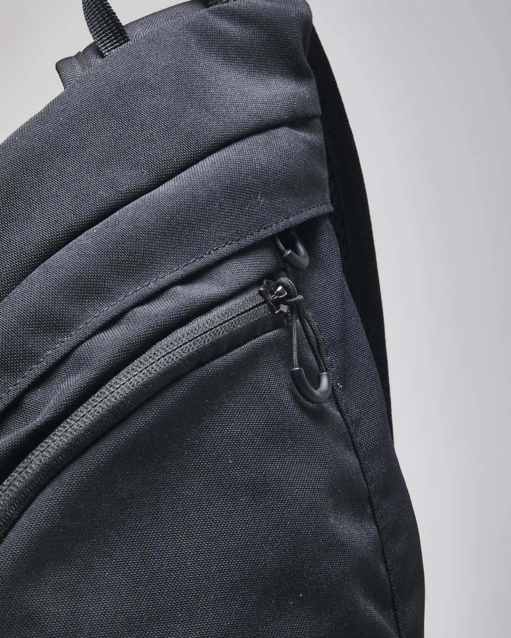 Vintage MEC Crossbody Multi Pocket Sling Bag sold by Rokit product image thumbnail 4