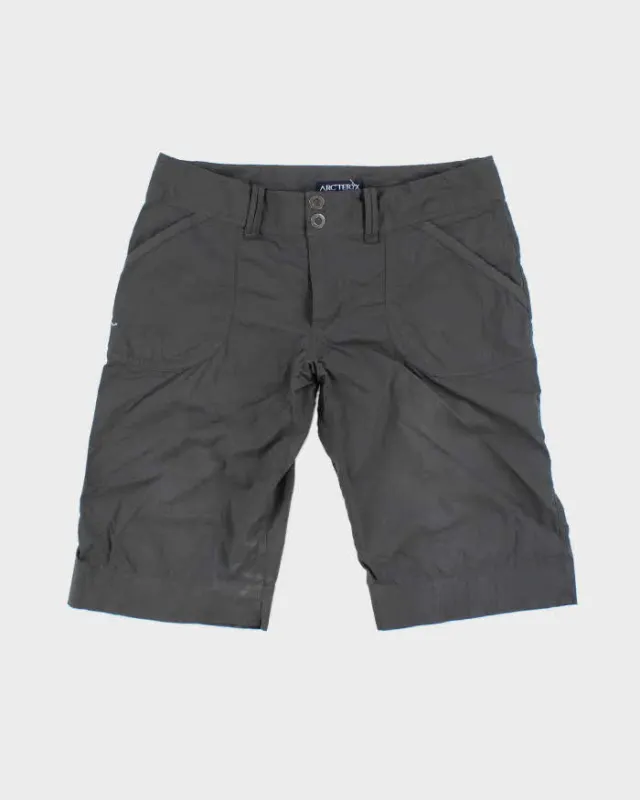Vintage Y2K Womnen's Arc'teryx Lightweight Hiking Shorts - W30 L12 sold by Rokit