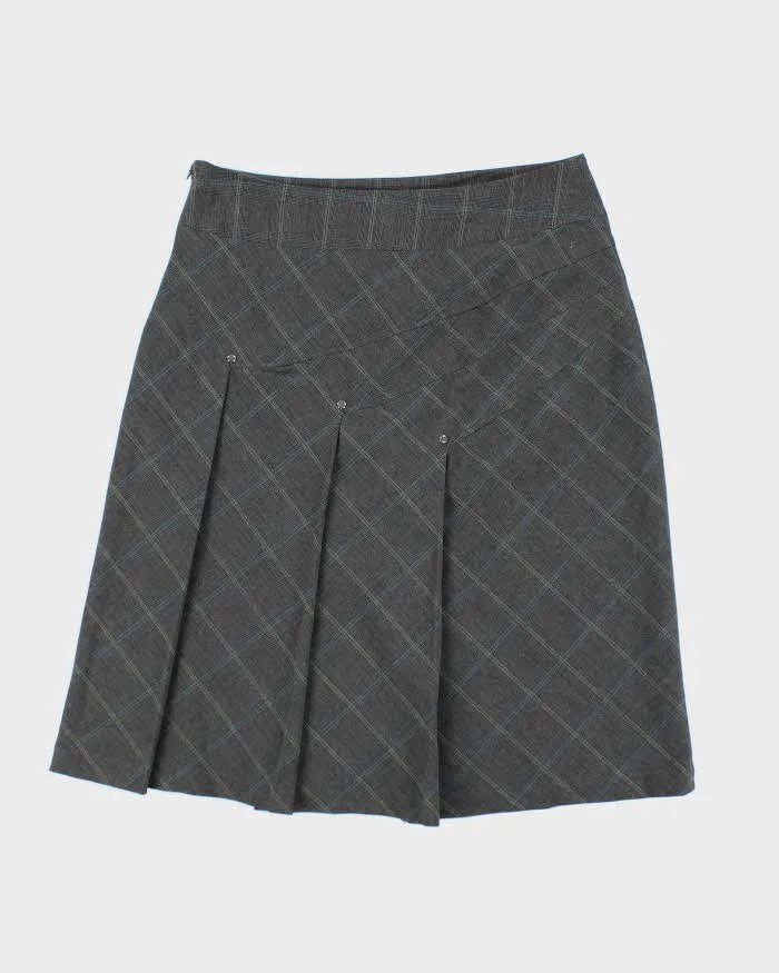 Vintage Y2k 00s Pierre Cardin Checked Pleated Skirt - S sold by Rokit product image thumbnail 2