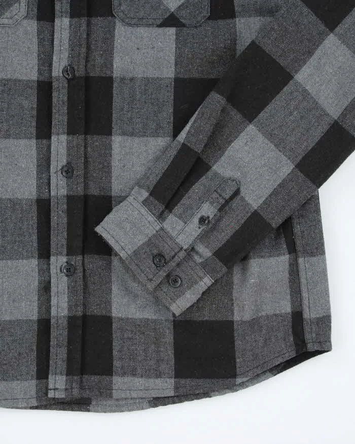 Vintage Y2k 00s Zoo York Oversized Flannel Shirt - Youth XL sold by Rokit product image thumbnail 4