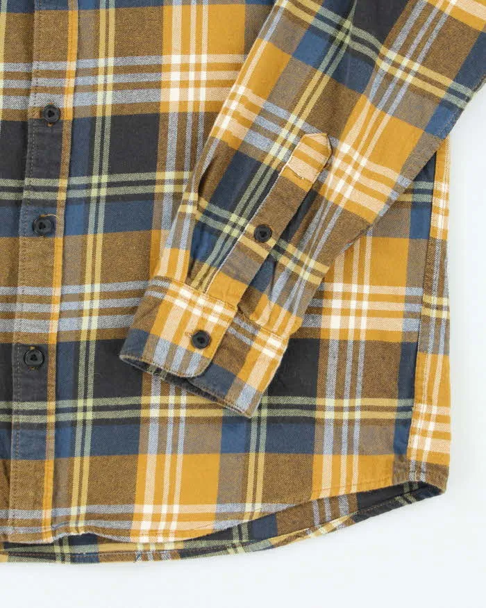 Vintage Y2k 00s Volcom Flannel Shirt - L sold by Rokit product image thumbnail 4