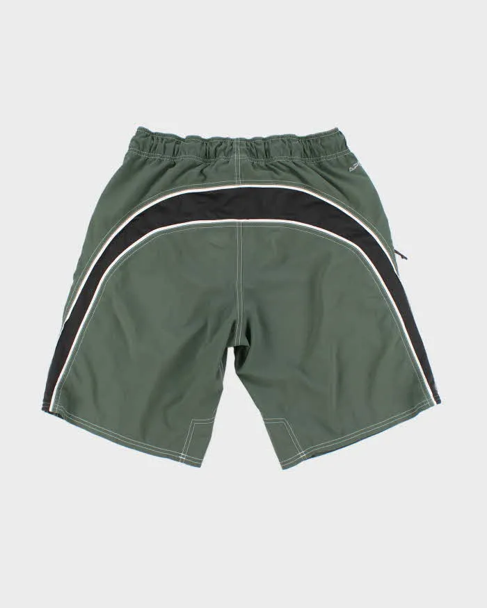 Vintage Y2K The North Face Lightweight Board Shorts - W26 L10 sold by Rokit product image thumbnail 2