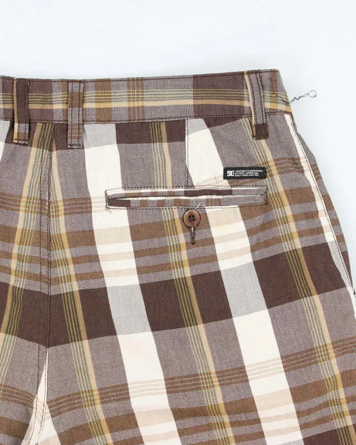 Vintage 2000's DC Skate Co. Patterned Board Shorts - W32 L10 sold by Rokit product image thumbnail 4