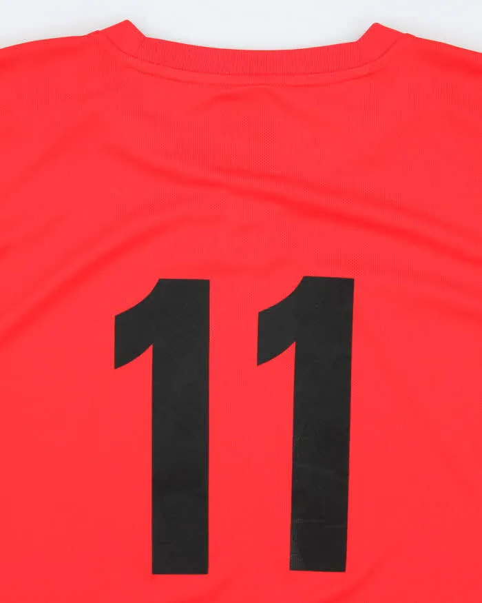 Vintage 2000's Umbro Lightweight Football Training Shirt - L sold by Rokit product image thumbnail 4