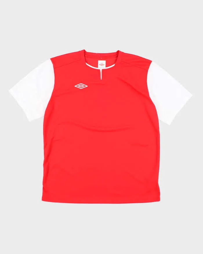 Vintage 2000's Umbro Lightweight Football Training Shirt - L sold by Rokit