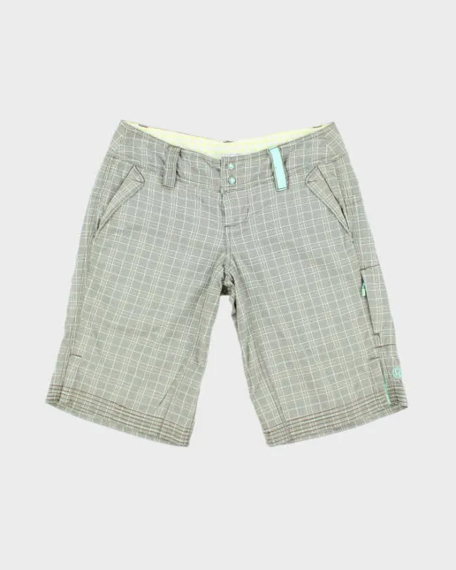 Vintage Y2k 00s Lululemon Checked Beach Shorts - S sold by Rokit
