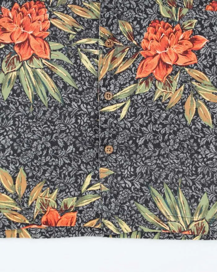 Vintage Island Shores Silk Hawaiian Shirt - L sold by Rokit product image thumbnail 4