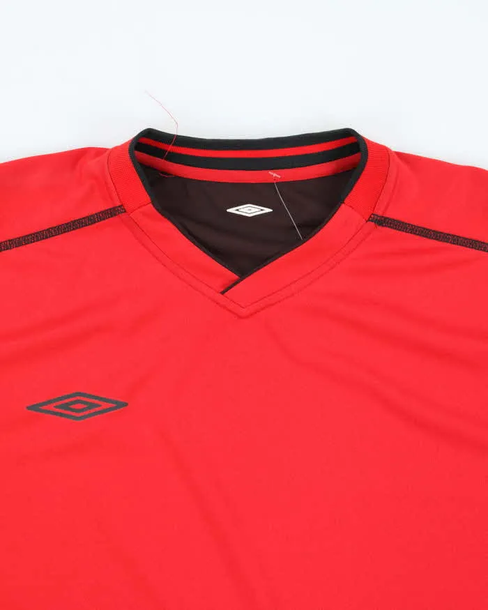 Vintage 2000's Umbro Reversible Lightweight Football Training Shirt - XL sold by Rokit product image thumbnail 3