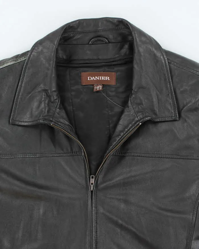 Vintage 2000's Danier Heavyweight Oversized Leather Zip Up Jacket - XXL sold by Rokit product image thumbnail 3