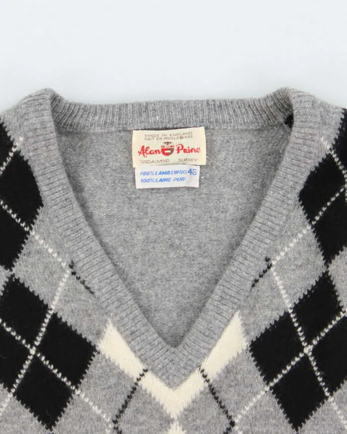 Vintage Alan Paine Pringle Patterned Wool V-Neck Knit Jumper - L sold by Rokit product image thumbnail 5