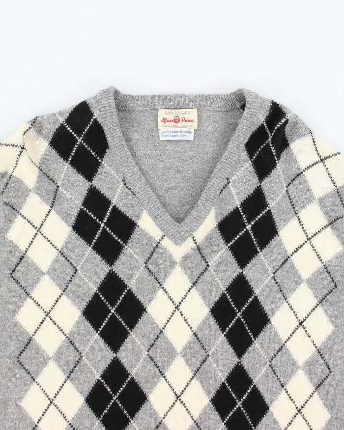 Vintage Alan Paine Pringle Patterned Wool V-Neck Knit Jumper - L sold by Rokit product image thumbnail 3