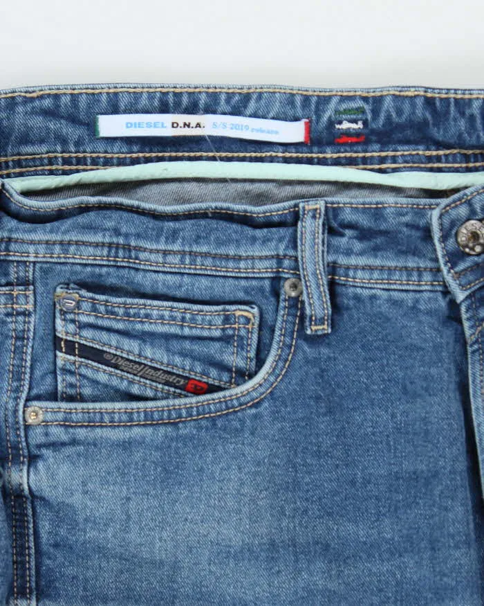 Diesel D.N.A S/S 2019 Release Medium Wash Straight Leg Jeans - W32 L30 sold by Rokit product image thumbnail 5