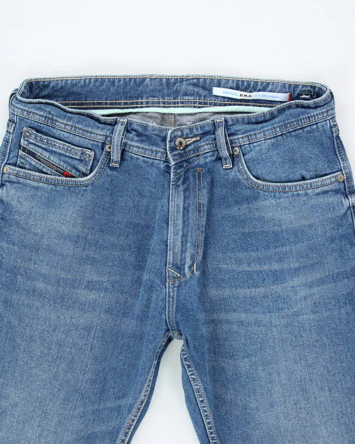 Diesel D.N.A S/S 2019 Release Medium Wash Straight Leg Jeans - W32 L30 sold by Rokit product image thumbnail 3