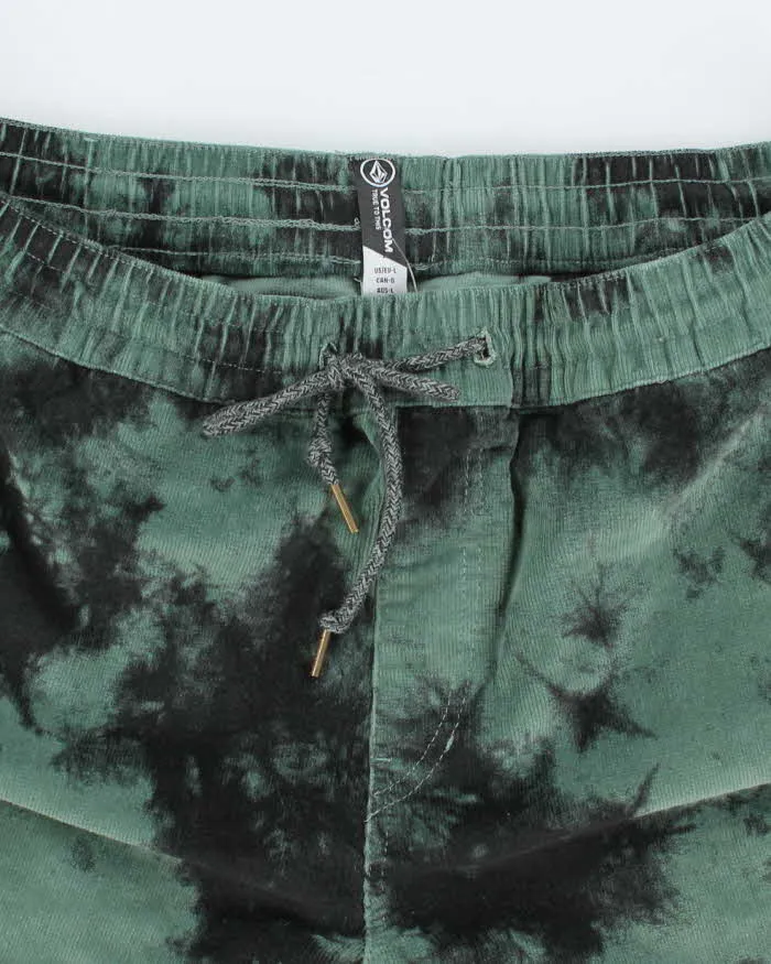 Vintage Volcom Elasticated Waist Corduroy Shorts - W30 L8 sold by Rokit product image thumbnail 3