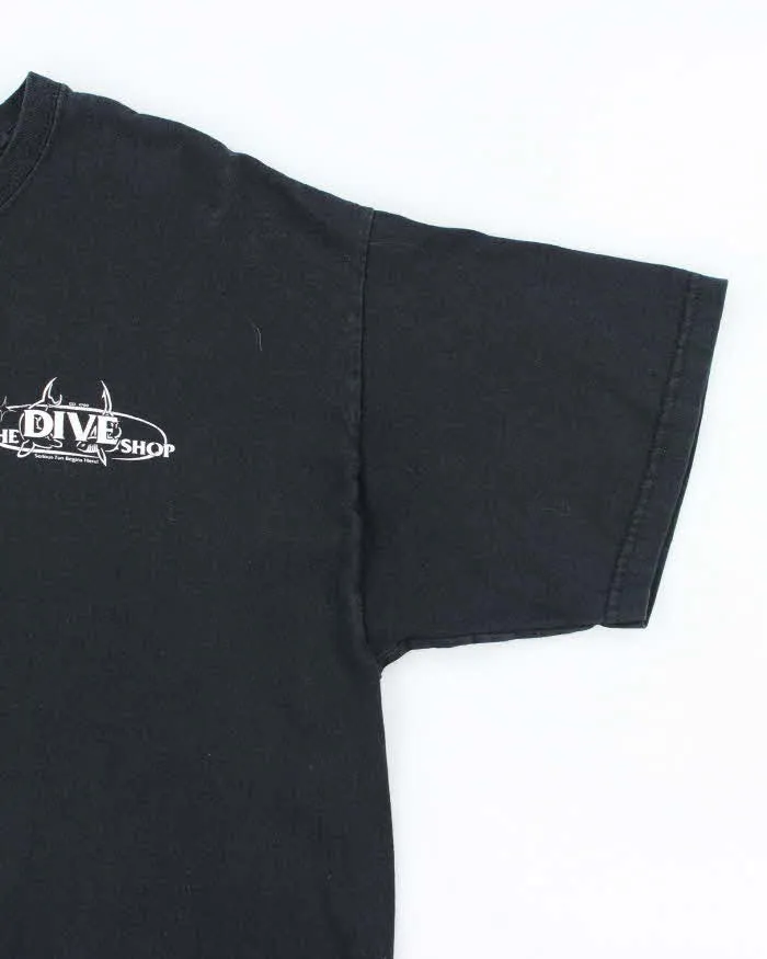 Vintage The Dive Shop Graphic T-Shirt - XL sold by Rokit product image thumbnail 4