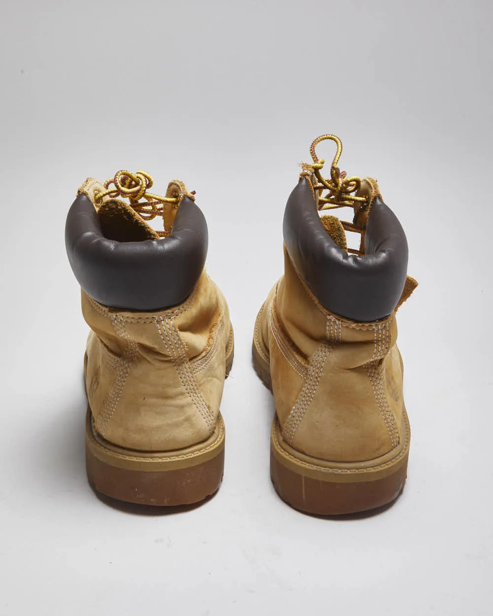 Vintage Timberland Mid Lace Up Boot - UK 6 sold by Rokit product image thumbnail 4