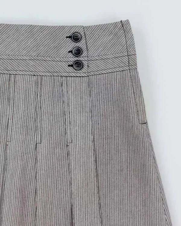 Y2k 00s Le Chateau Stripe Pleated Skirt - XS sold by Rokit product image thumbnail 4