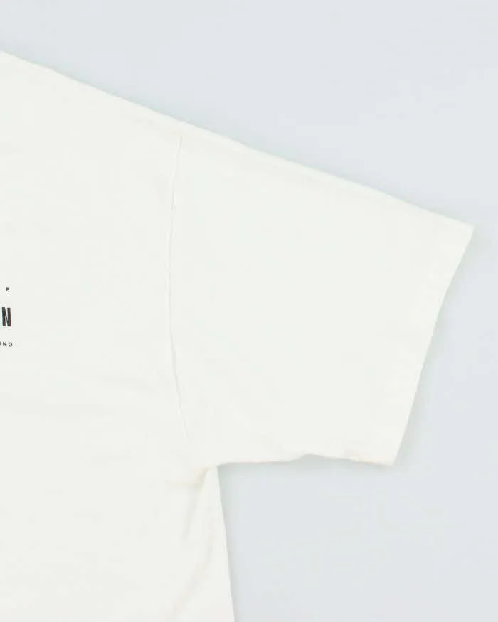 Vintage 90's Hilton Hotel & Casino Graphic T-Shirt - XL sold by Rokit product image thumbnail 4