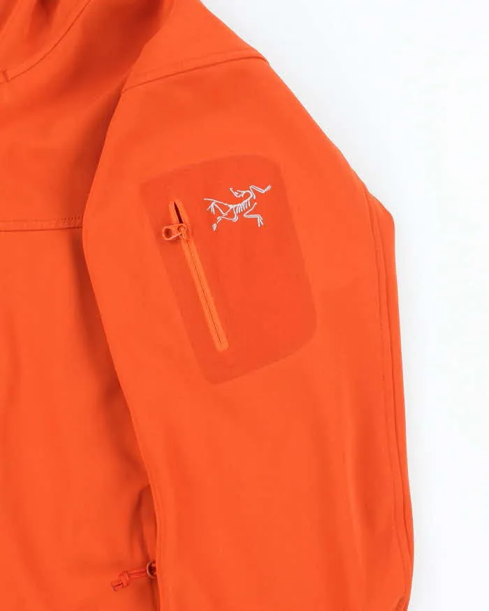 Vintage 2000's Arc'teryx Hooded Lightweight Windbreaker Jacket - M sold by Rokit product image thumbnail 4