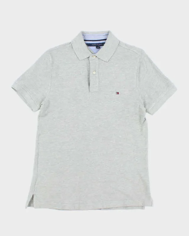 Vintage 2000's Tommy Hilfiger Small Flag Polo Shirt - S sold by Rokit