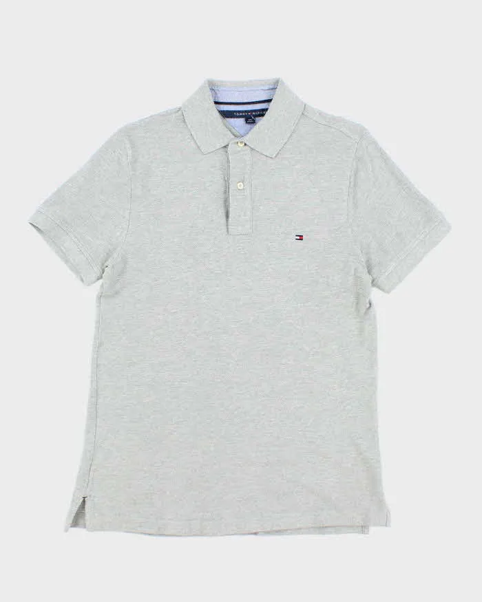 Vintage 2000's Tommy Hilfiger Small Flag Polo Shirt - S sold by Rokit