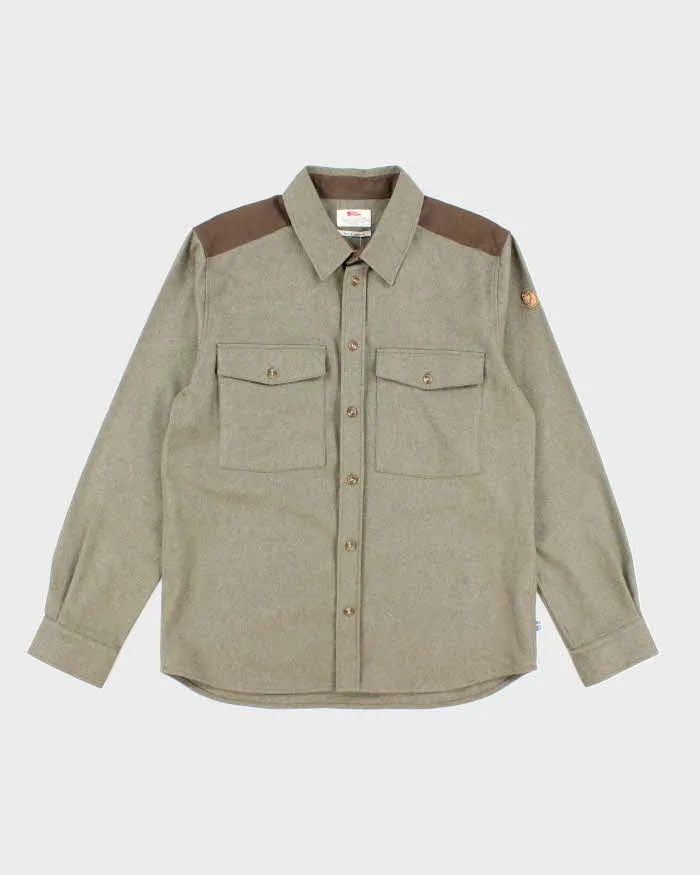 Vintage 2000's Fjall Raven Heavyweight Button Up Shirt - L sold by Rokit