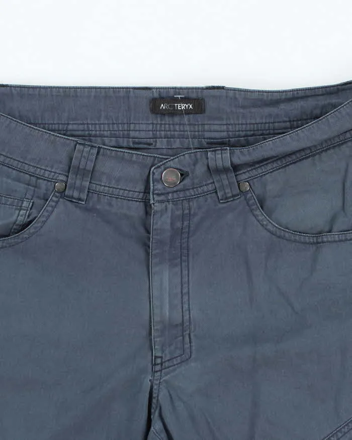 Vintage Arc'teryx Lightweight Chino Hiking Shorts - W32 L11 sold by Rokit product image thumbnail 3