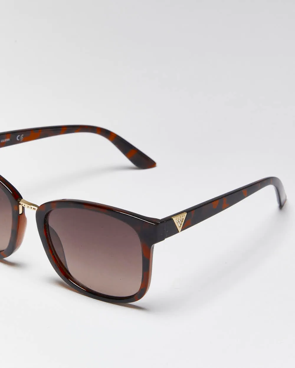 Vintage Y2k 00s Guess Sunglasses sold by Rokit product image thumbnail 3