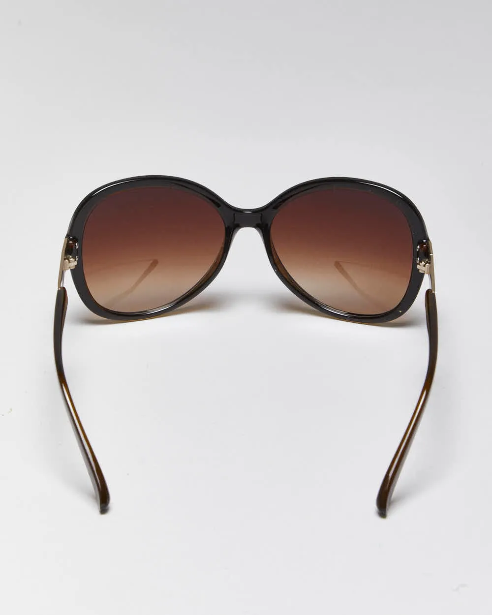 Vintage Y2k 00s Guess Sunglasses sold by Rokit product image thumbnail 4