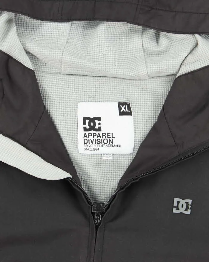 Vintage 2000's DC Shoe Co. Lightweight Hooded Anorak Jacket - XL sold by Rokit product image thumbnail 5