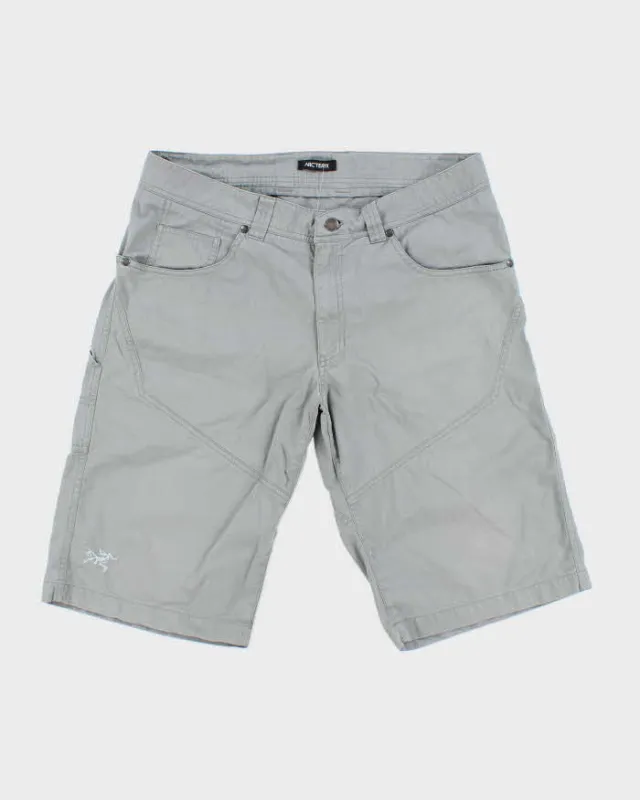 Vintage Arc'teryx Lightweight Grey Chino Hiking Shorts - W32 L13 sold by Rokit