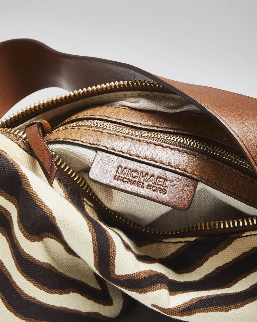 Vintage Y2k 00s Michael Kors Zebra Handbag sold by Rokit product image thumbnail 5