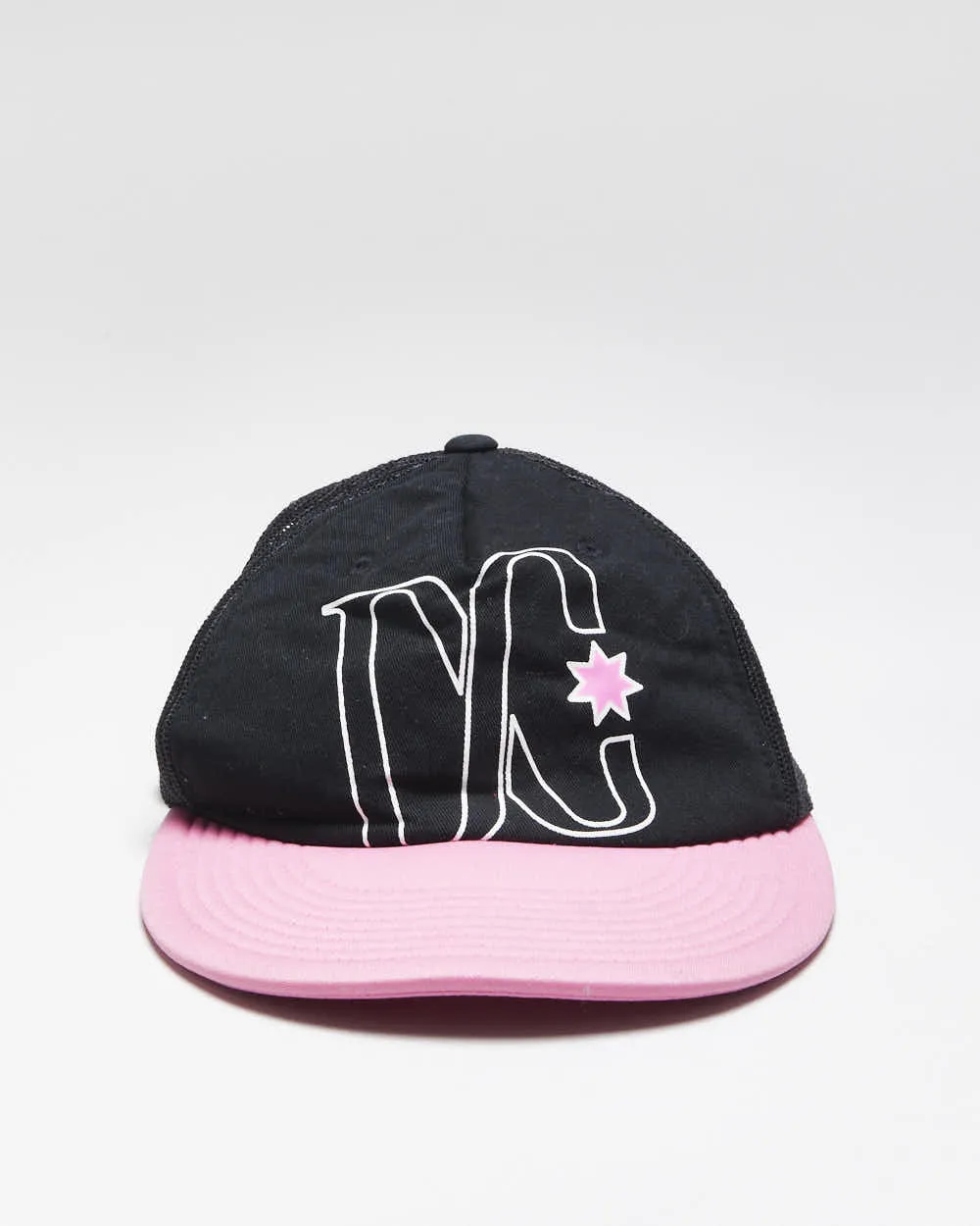 Vintage Y2k 00s DC Shoe Co Trucker Hat - O/S sold by Rokit product image thumbnail 3