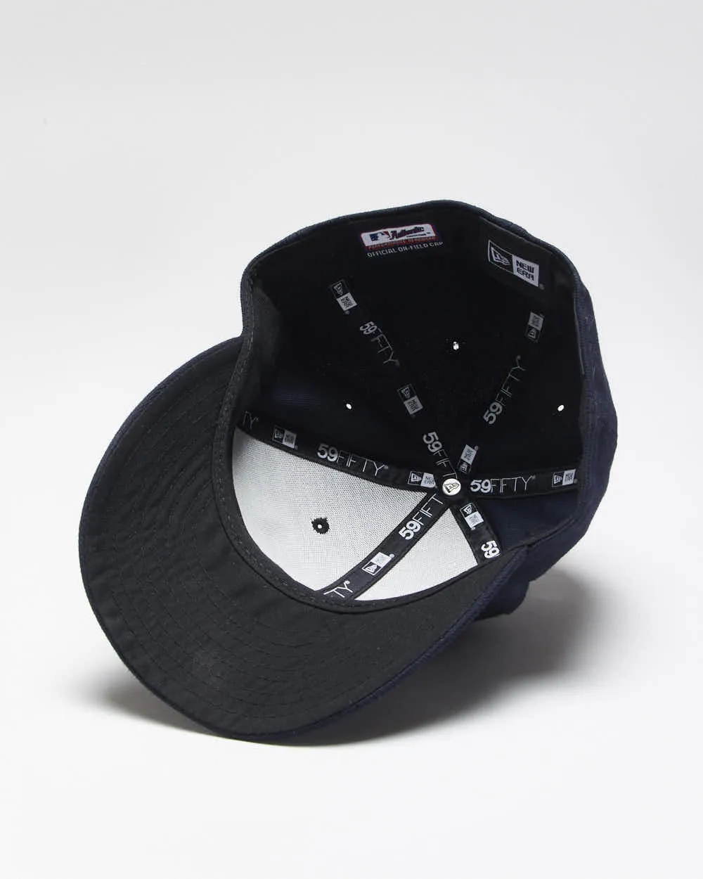 Vintage New Era Seattle Mariners Embroidered Fitted Cap - 7 sold by Rokit product image thumbnail 5