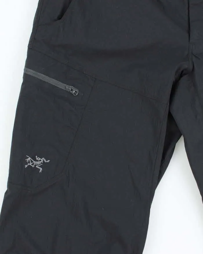 Vintage Arc'teryx Waterproof Capri Trousers - W32 sold by Rokit product image thumbnail 4