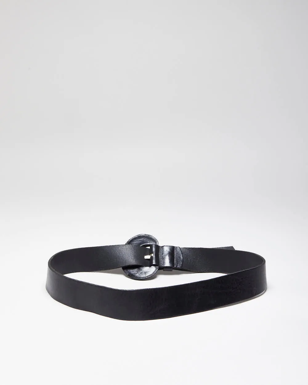 Vintage Y2k 00s Chunky Black Leather Belt - W35-W39 sold by Rokit product image thumbnail 3