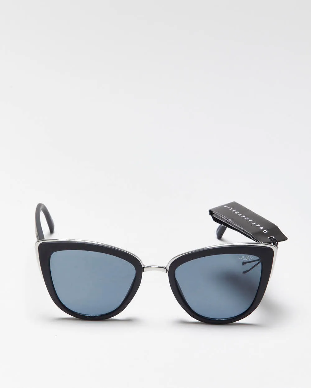 Deadstock Quay Australia Sunglasses sold by Rokit product image thumbnail 2