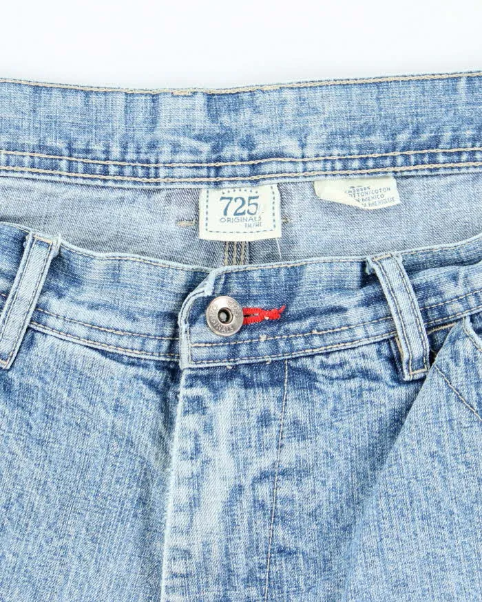 Vintage 725 Medium Wash Wide Leg Denim Shorts - W32 L13 sold by Rokit product image thumbnail 5