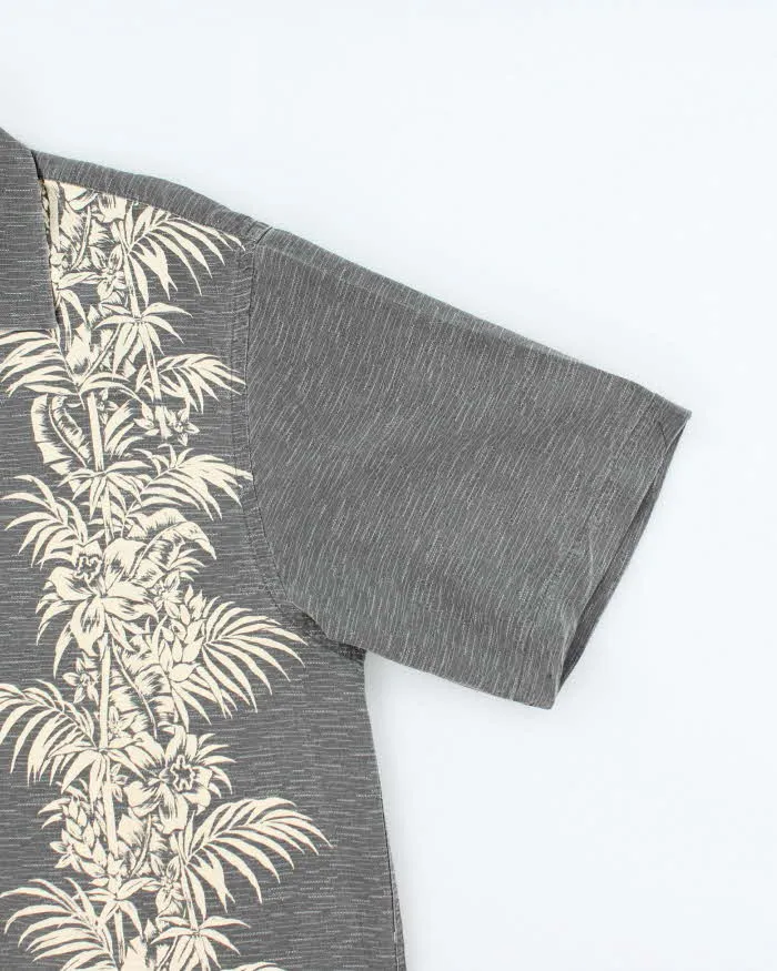 Vintage Tommy Bahama Floral Print Hawaiian Shirt - XL sold by Rokit product image thumbnail 4