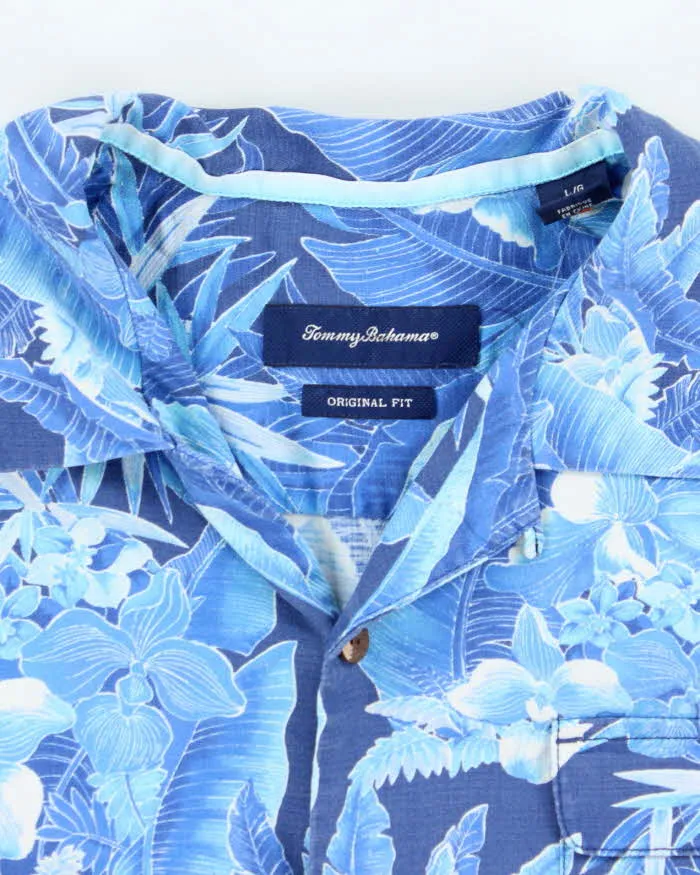Vintage Tommy Bahama Blue Floral Print Hawaiian Shirt - L sold by Rokit product image thumbnail 5