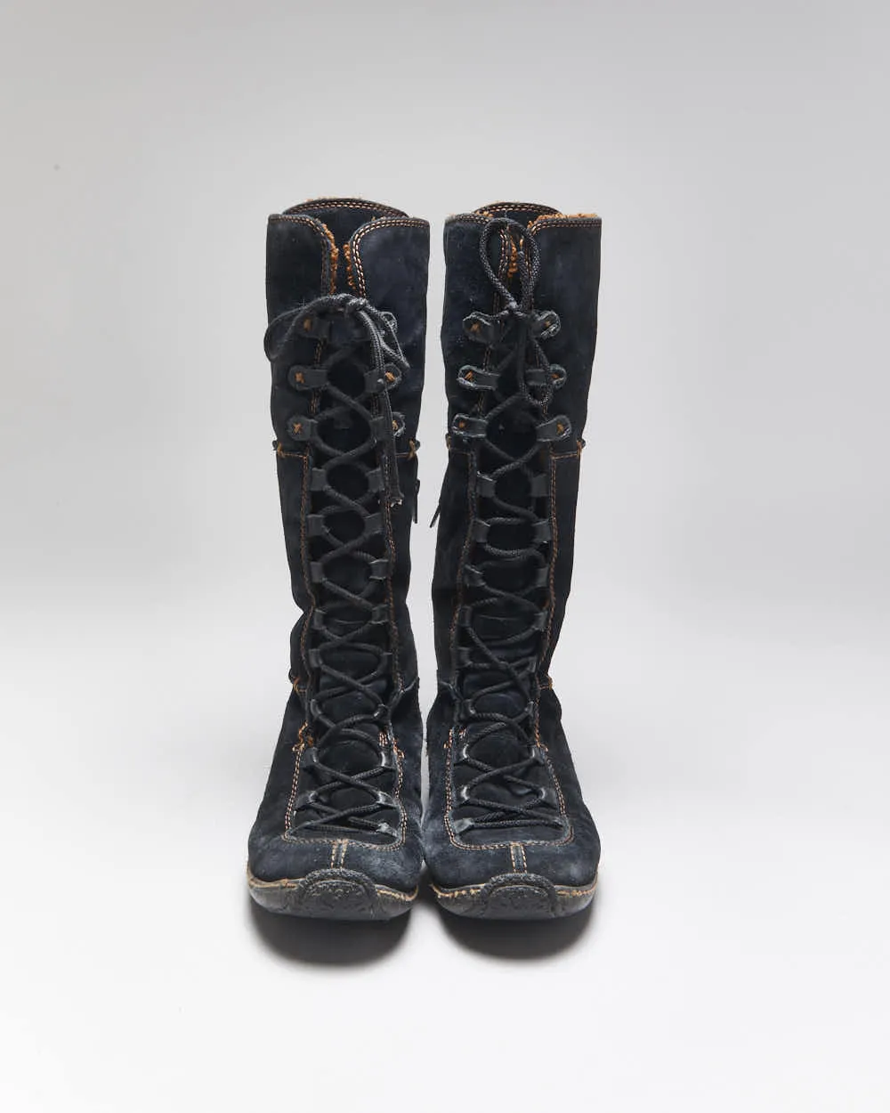 Vintage Y2k 00s Timberland Suede Lace-Up Boots - UK8 sold by Rokit product image thumbnail 3