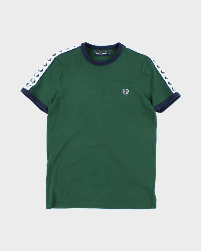 Vintage 2000's Fred Perry Small Crest Logo T-Shirt - S sold by Rokit
