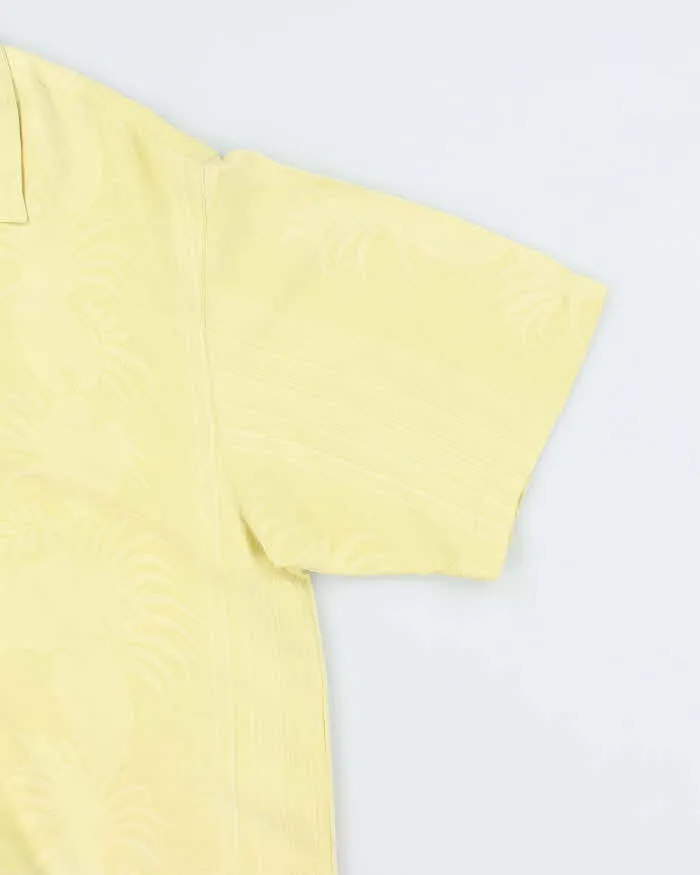 Vintage Tommy Bahama Oversized Embossed Hawaiian Shirt - XL sold by Rokit product image thumbnail 4