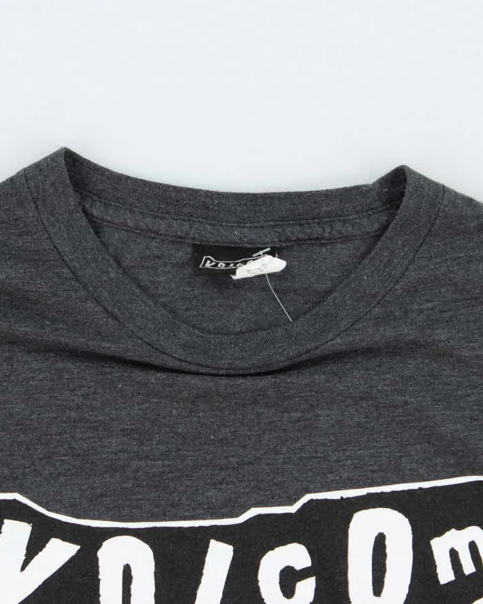 Vintage 2000's Volcom Spell Out Graphic T-Shirt - M sold by Rokit product image thumbnail 5