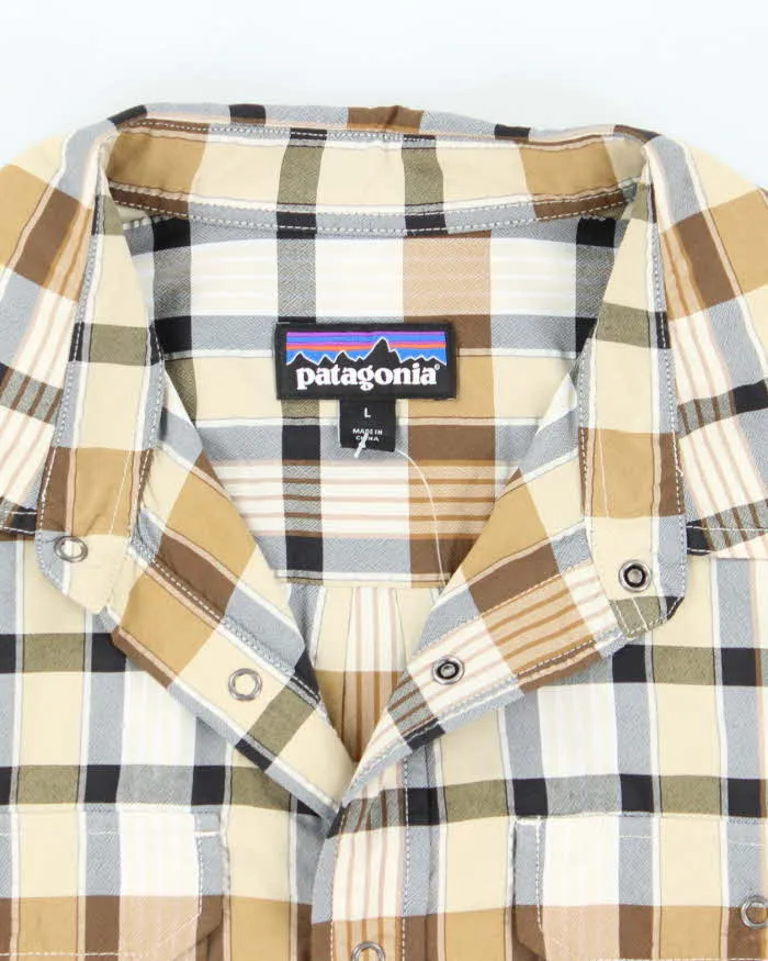 Vintage 00s Patagonia Checked Short Sleeve Shirt - L sold by Rokit product image thumbnail 5