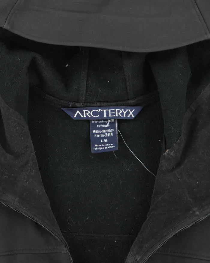 Vintage Y2K Arc'teryx Hooded Lightweight Windbreaker Jacket - L sold by Rokit product image thumbnail 5