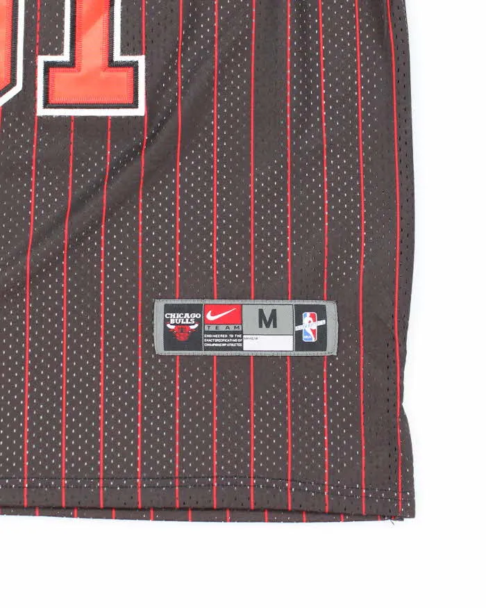 Vintage 90's Nike NBA Chicago Bulls Basketball Jersey - M sold by Rokit product image thumbnail 4