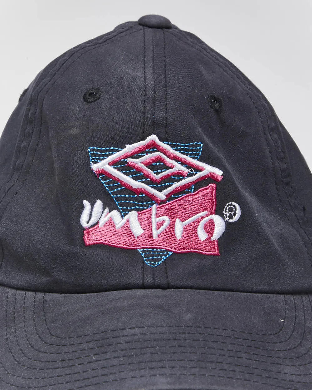 Vintage 90's Umbro Embroidered Logo Snapback Cap - OS sold by Rokit product image thumbnail 3